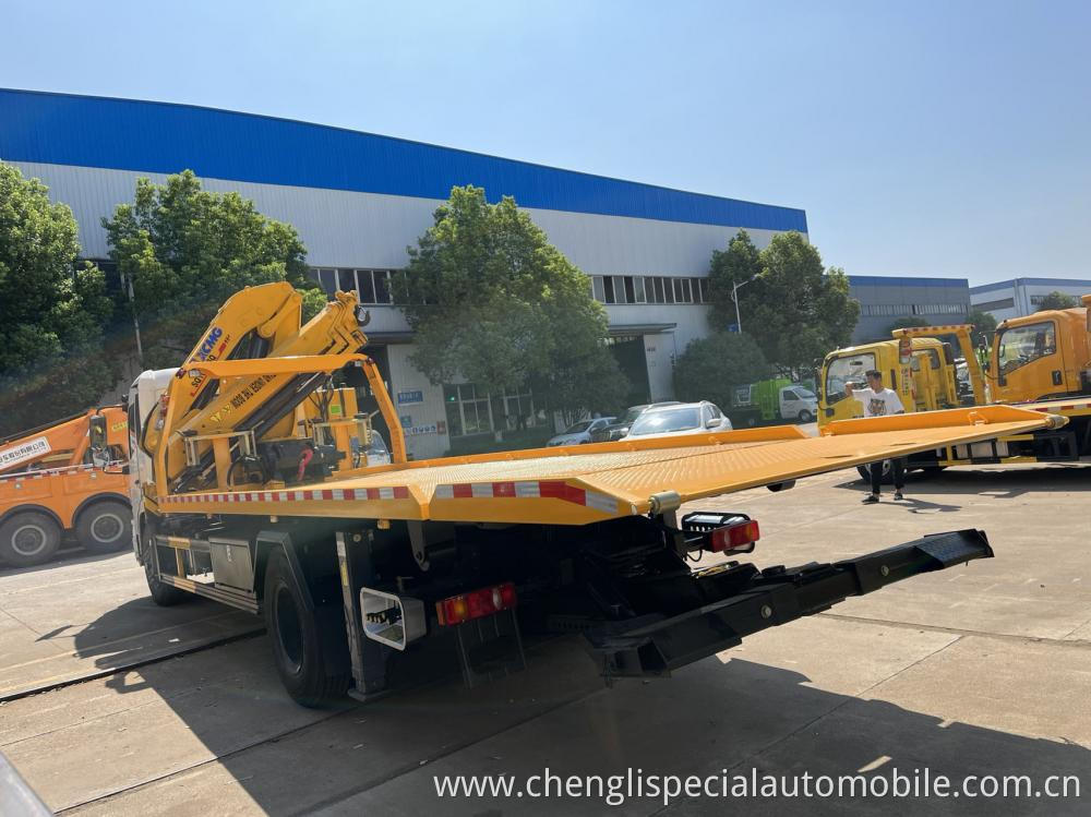 Dongfeng 10 Tons Wrecker Truck With Crane 7 Jpg